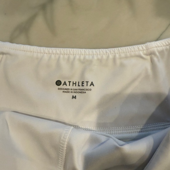 Athleta Run Free Peony Floral Pink Garden Shorts Sz M - Picture 6 of 10